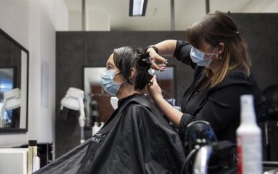 Con Altas exigencias y bajas expectativas abren las peluquerías