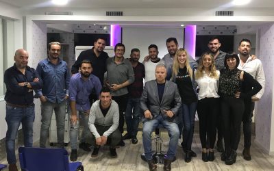 Los vendedores experimentados lograran mas y mejores clientes