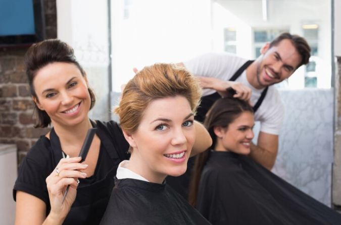 Para trabajar como Peluquero «NO» necesita ninguna matricula