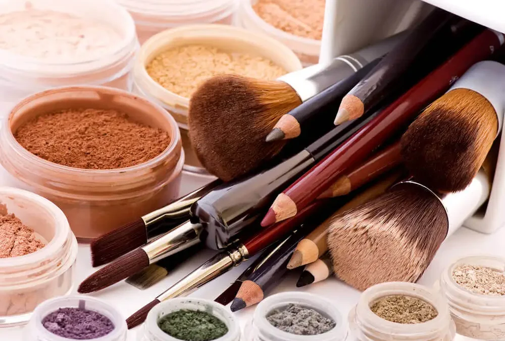 Las peluquerías se convierten en bazares de belleza